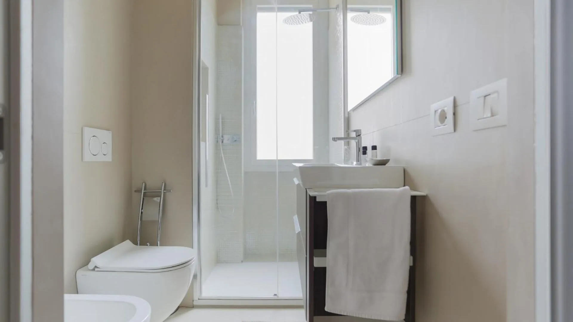 The Best Rent - One-Bedroom Apartment In Moscova Milano